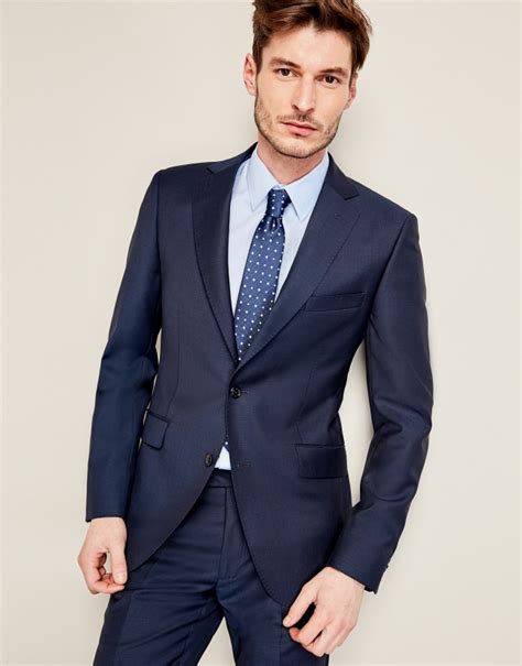 ensemble gucci homme bleu|Costume en laine GG en bleu foncé .